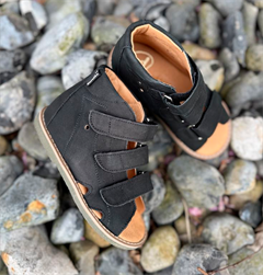 Aurelka sandal, sort - sandal med ekstra støtte